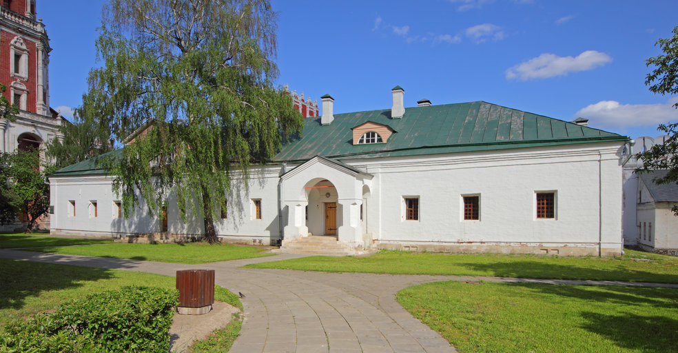 Больничные палаты)